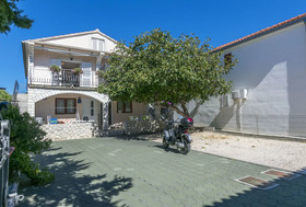 Apartments Ljubomir