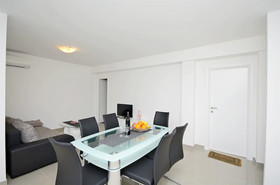 Apartments Maja