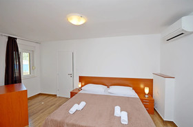 Apartments Maja