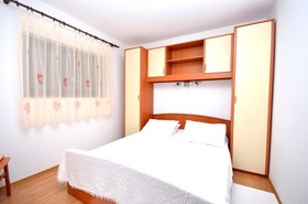 Apartments Mirta