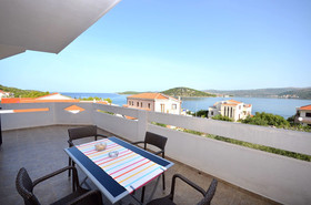 Apartments Mirta