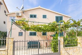 Apartments Nives