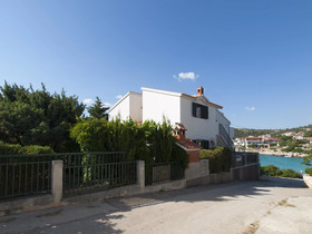 Apartments Sanda