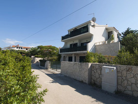 Apartments Sanda