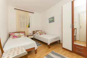 Apartments Srdan