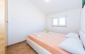 Apartments Zdravka