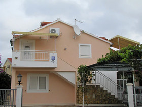 Apartments Zdravko