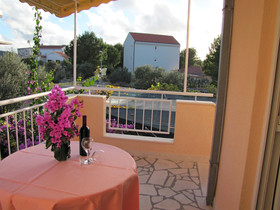 Apartments Zdravko
