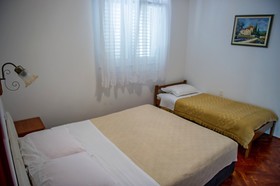 Apartments Zdravko