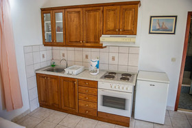 Apartments Zdravko