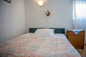 Apartments Zdravko