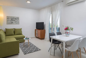 Holiday House Kanica