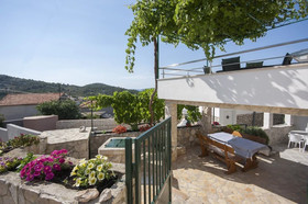 Holiday House Neda
