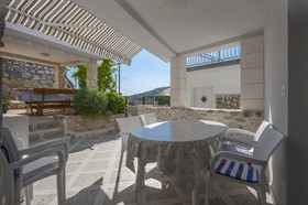 Holiday House Neda