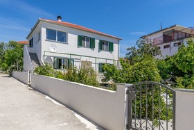 House Sahara