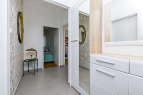 House Suncani Dvori