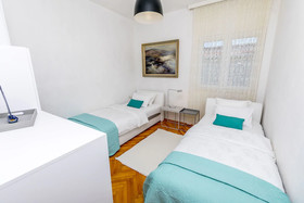 House Suncani Dvori