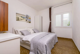 House Suncani Dvori