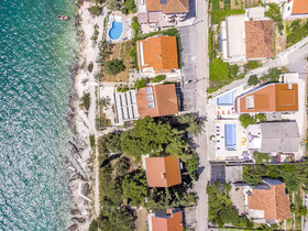 Apartments Pupa