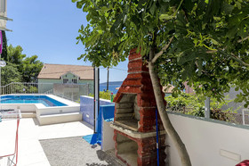 Apartments Pupa