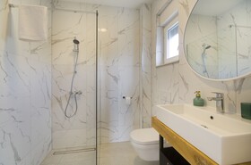 Guest House / Apartments Bulli
