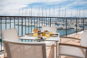 Marina Baotic Apartments