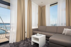 Marina Baotic Apartments