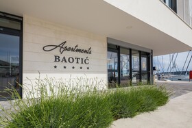 Marina Baotic Apartments