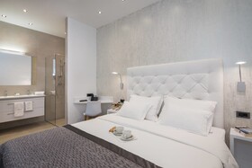 Marina Baotic Apartments