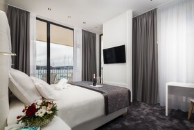 Marina Baotic Apartments