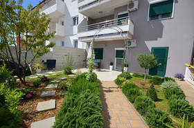 Apartments Divna