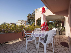 Apartments Vinka Brodarica