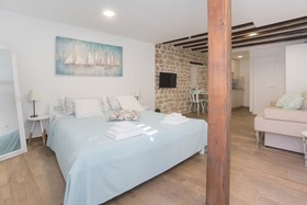 Aurum Apartments