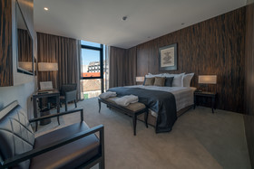 Bellevue Superior City Hotel