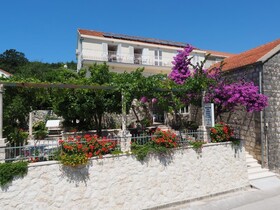 Apartments & Room Eva Slano