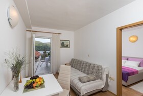 Apartments & Room Eva Slano