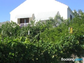 Guest House Kola