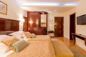 Hotel President