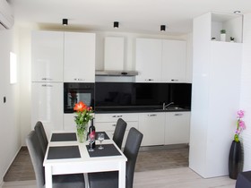 Apartments Lira