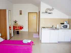 Apartments Lira