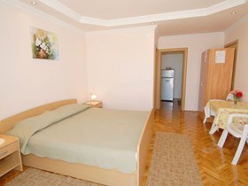 Marnic Apartments