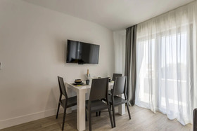 2 Nights Studios Apartments