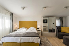 2 Nights Studios Apartments