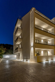 2 Nights Studios Apartments