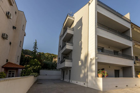 2 Nights Studios Apartments