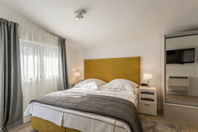 2 Nights Studios Apartments