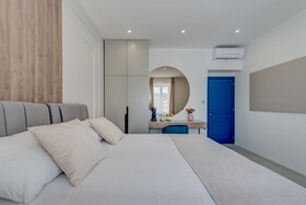 48 Rooms Split