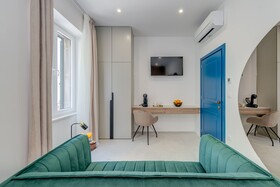 48 Rooms Split
