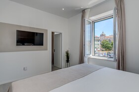48 Rooms Split