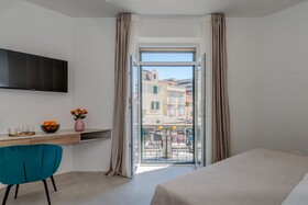 48 Rooms Split